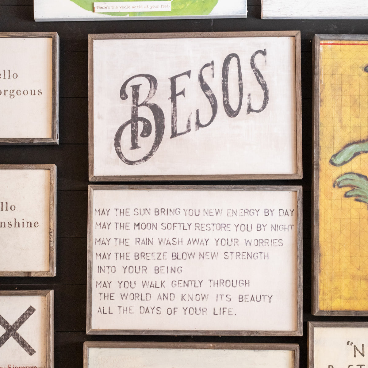 Besos Art Print - Gallery Wrap