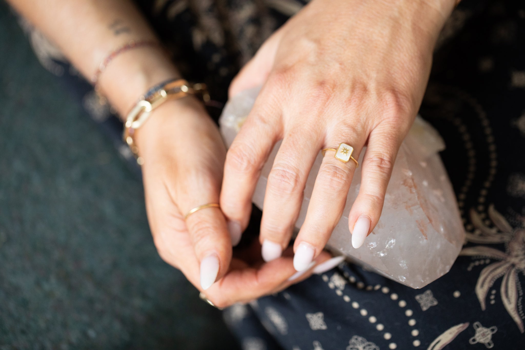 Mother of Pearl Starburst Ring