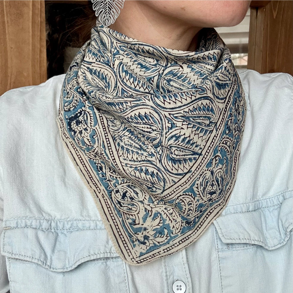 Bandana -  Blue Acanthus
