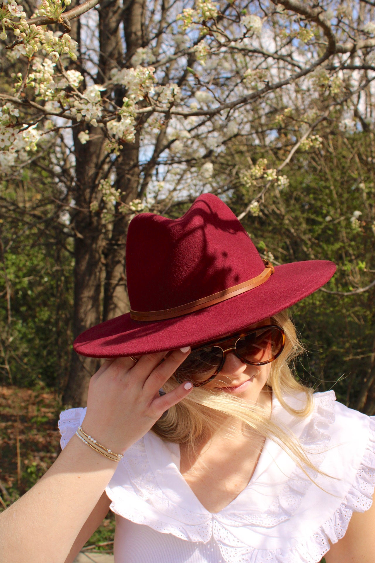 Billie Hat in Wine