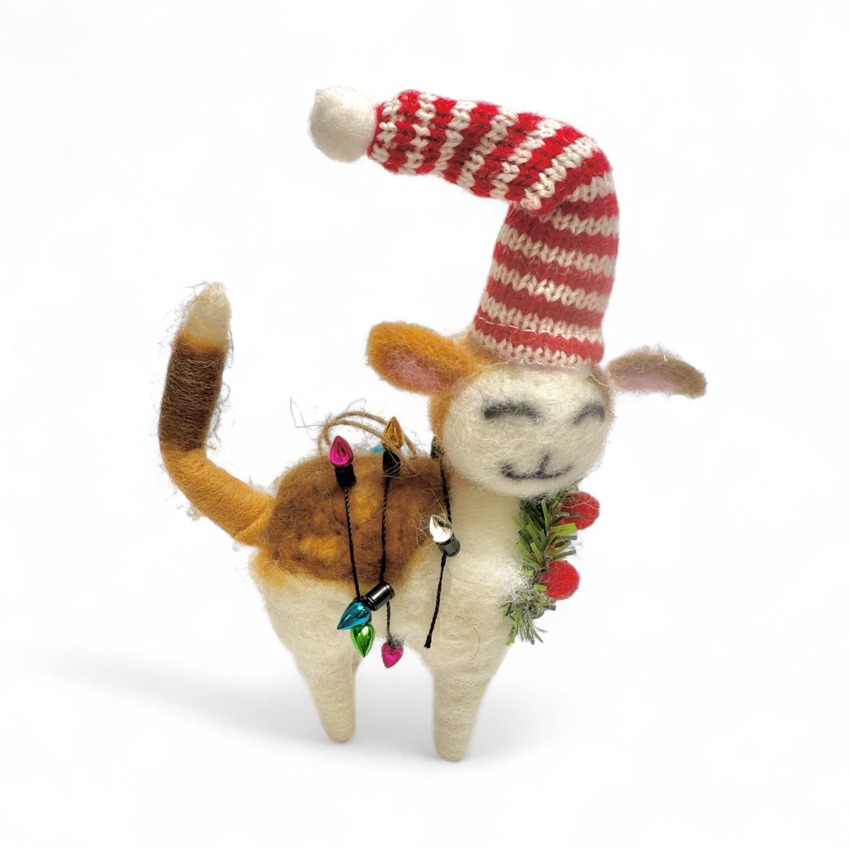 Calico cat with striped hat, wreath and lights - Clutter of Cats