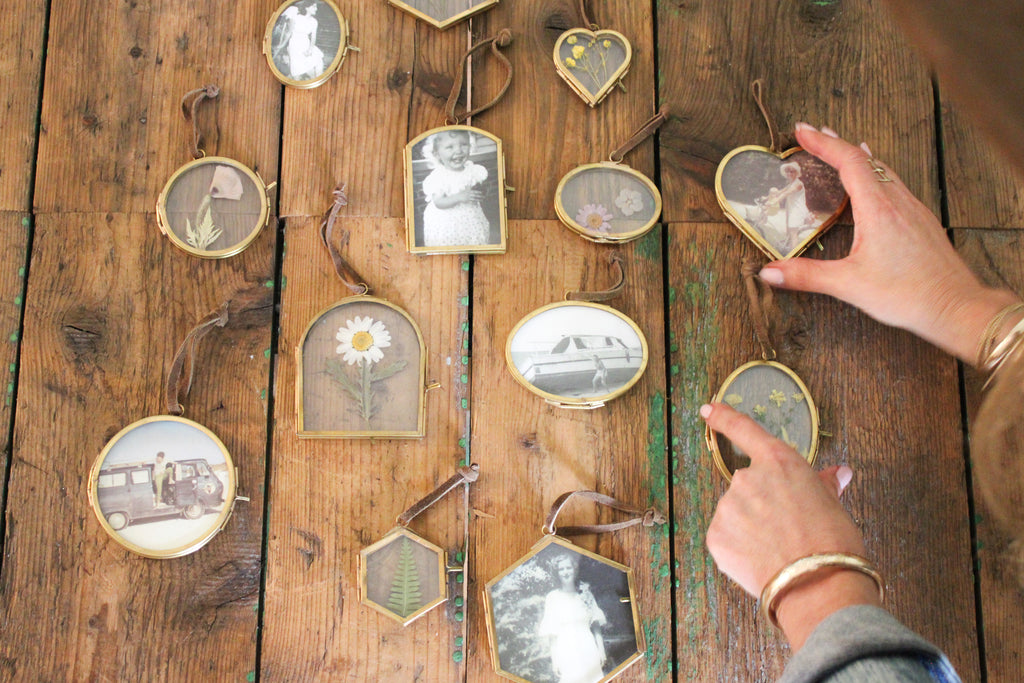 Window Pane Brass Hanging Frame 1.5x2