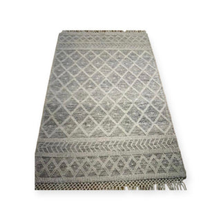 Grey and Ivory Flat Hand Woven Wool Rug - 5ft x 8ft