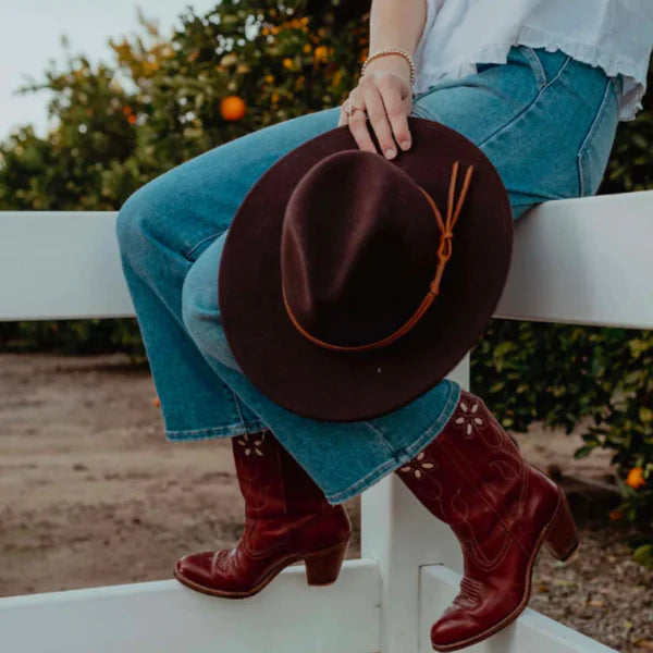 Billie Hat in Wine
