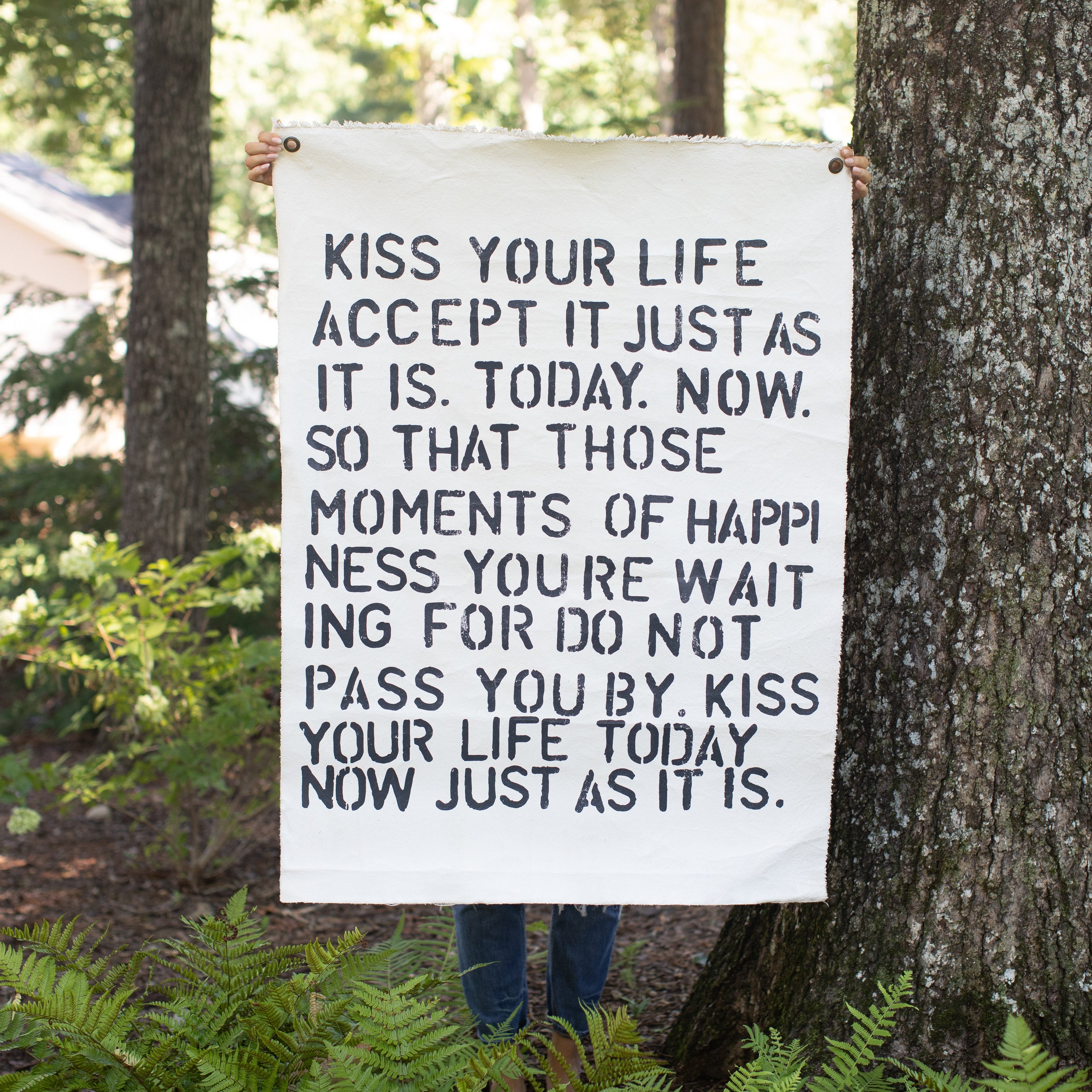 wall tarp Kiss Your Life Wall Tarp